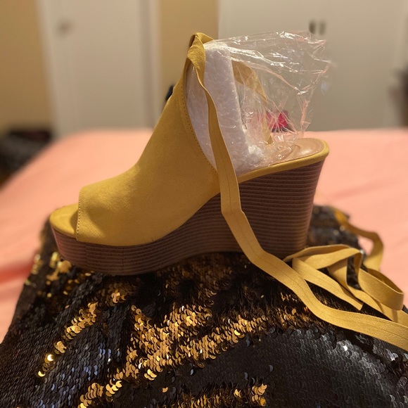 Tie up wedges NIB - Picture 3 of 3